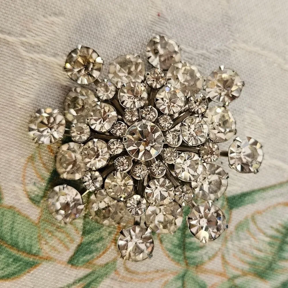 vintage glam sparkly large clear rhinestone brooch